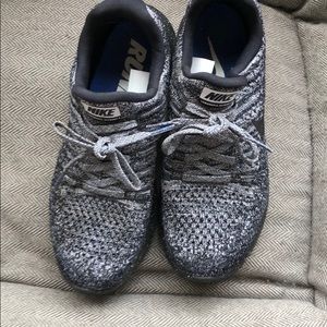 Women’s running shoes